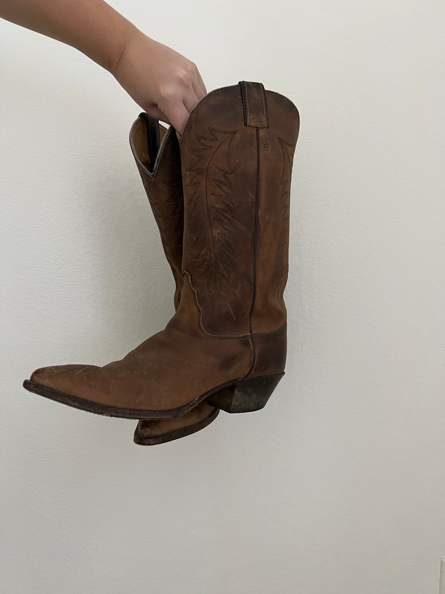 Vintage Justin's Brown Leather Boots (8.5)