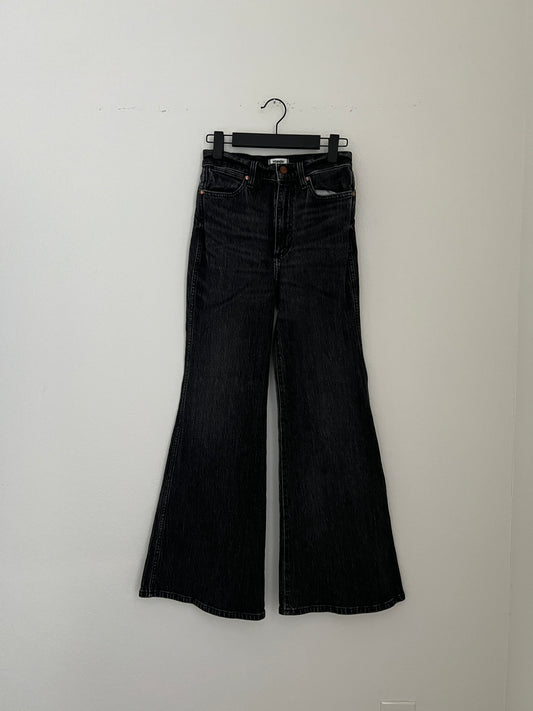 Wanderer Wrangler Jean in Black (26"W)