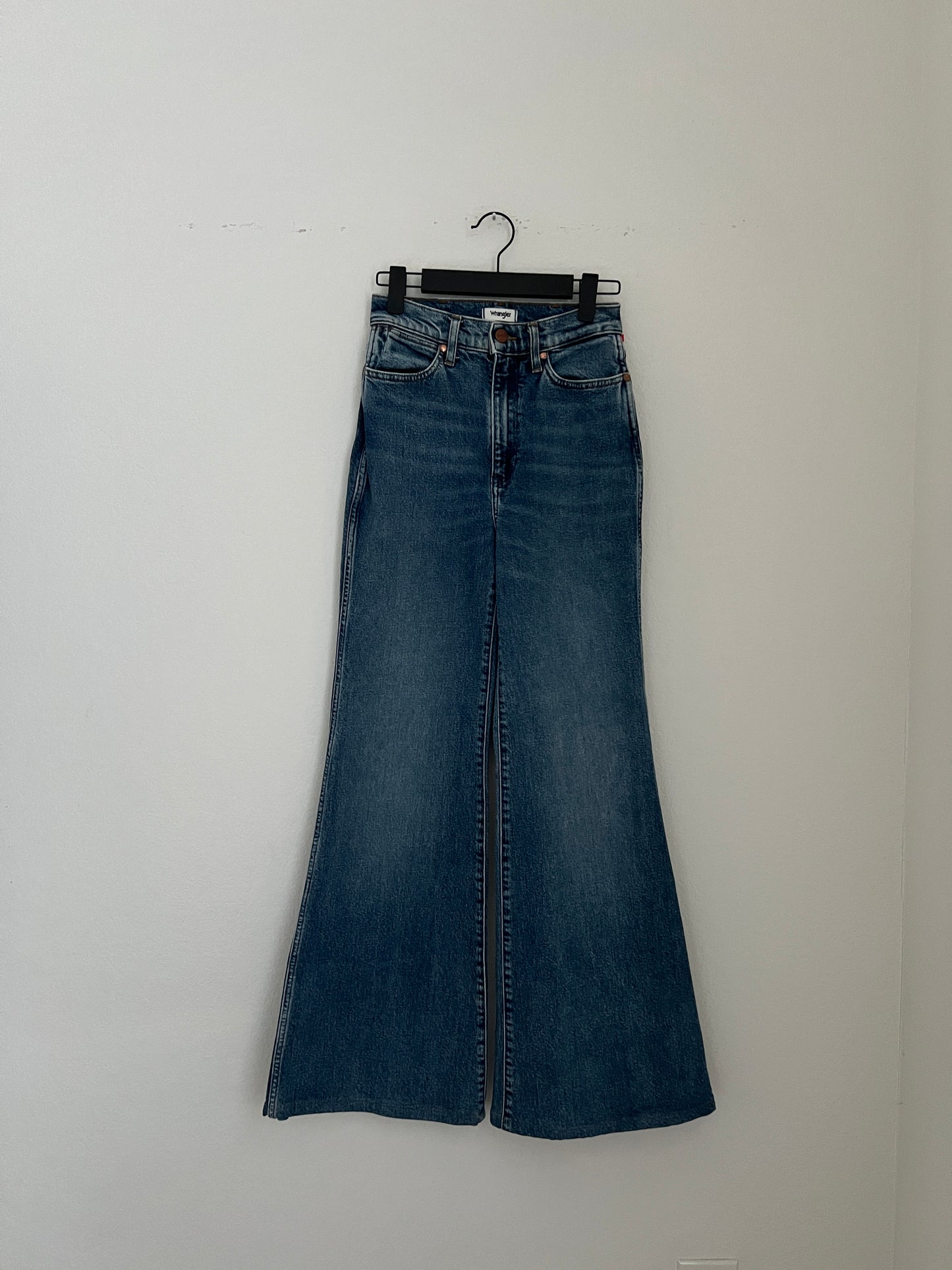 Wanderer Wrangler Jean (24"W)