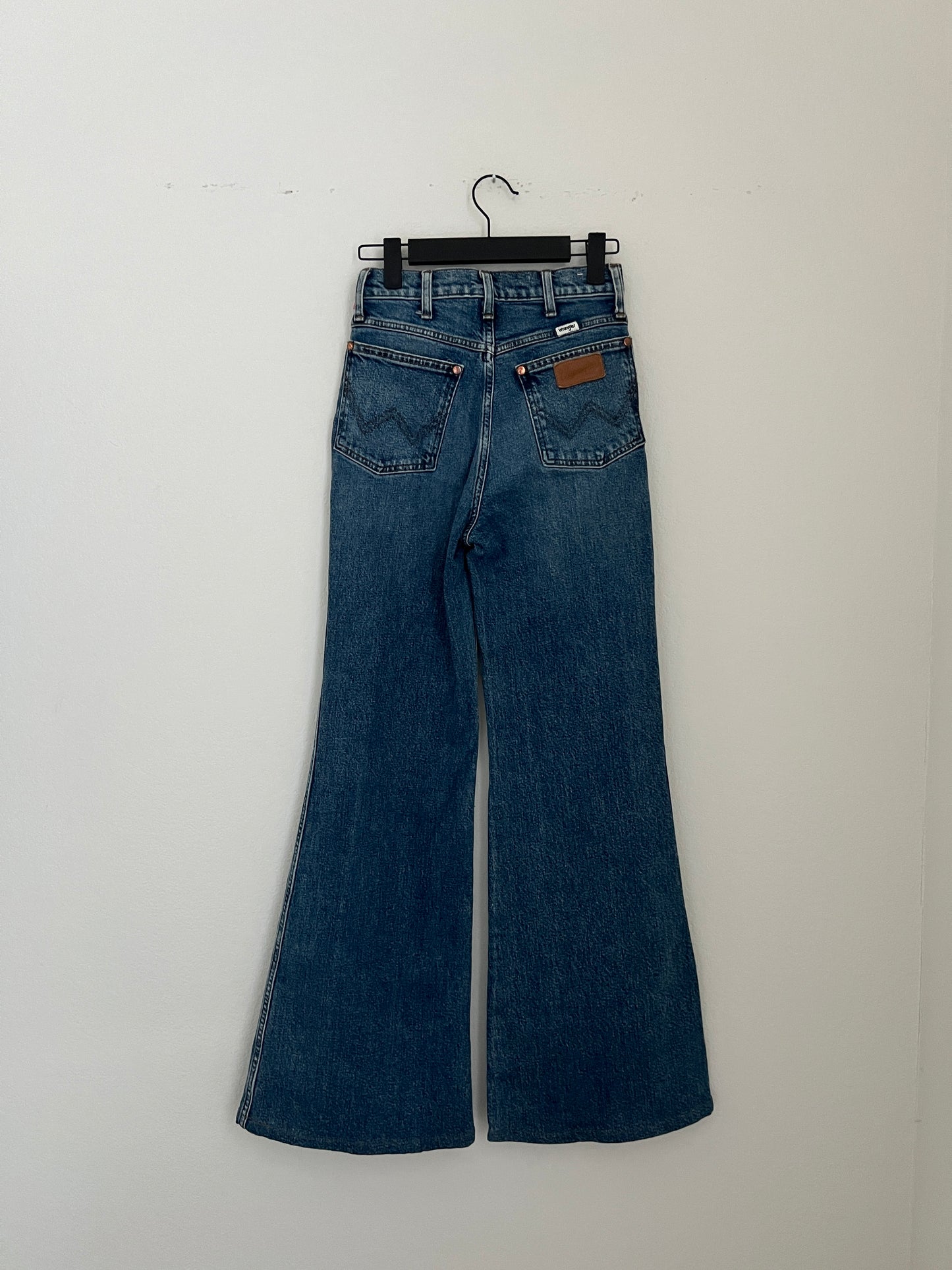 Wanderer Wrangler Jean (24"W)