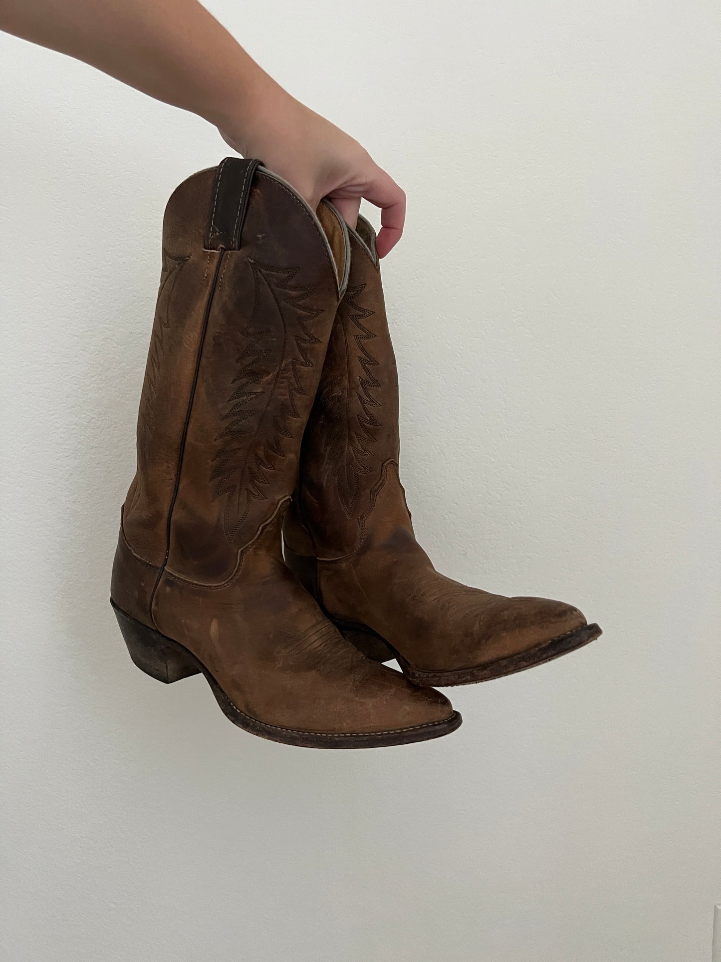 Vintage Justin's Brown Leather Boots (8.5)